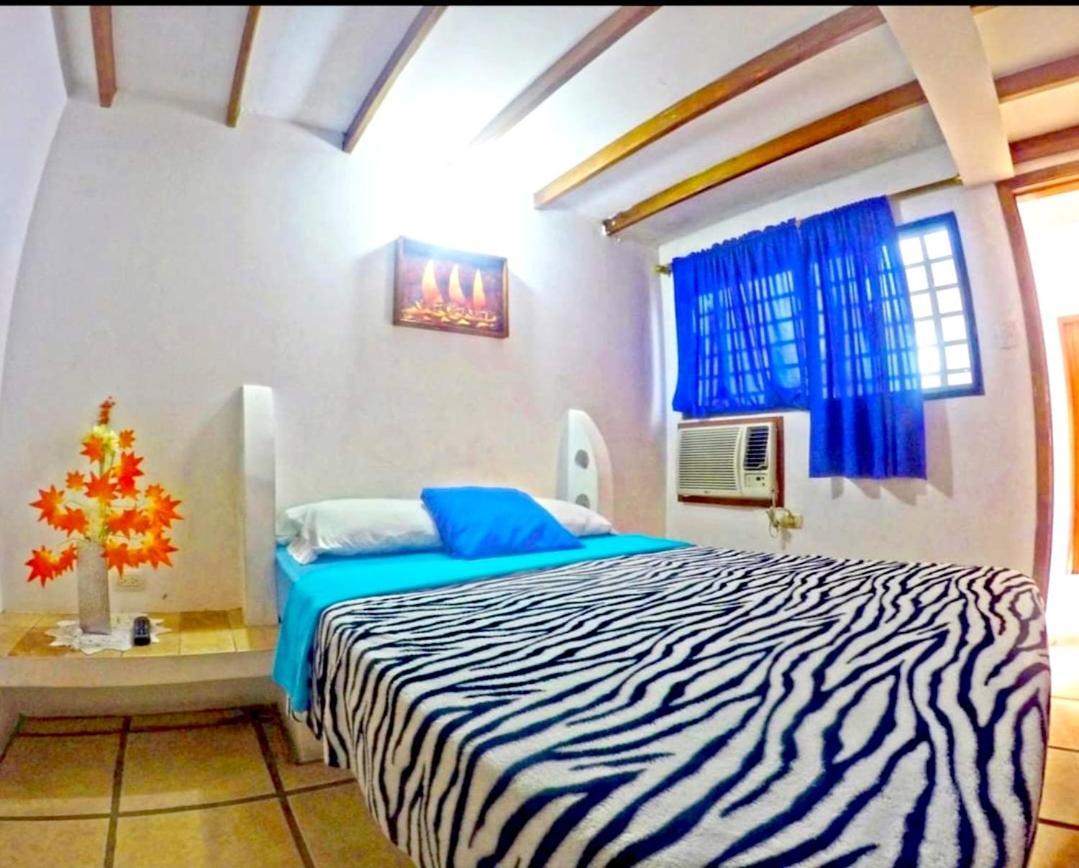 Hotel Cocos Salinas  Exterior photo